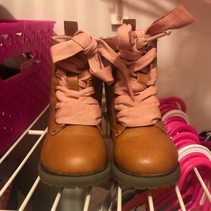 Girls boots